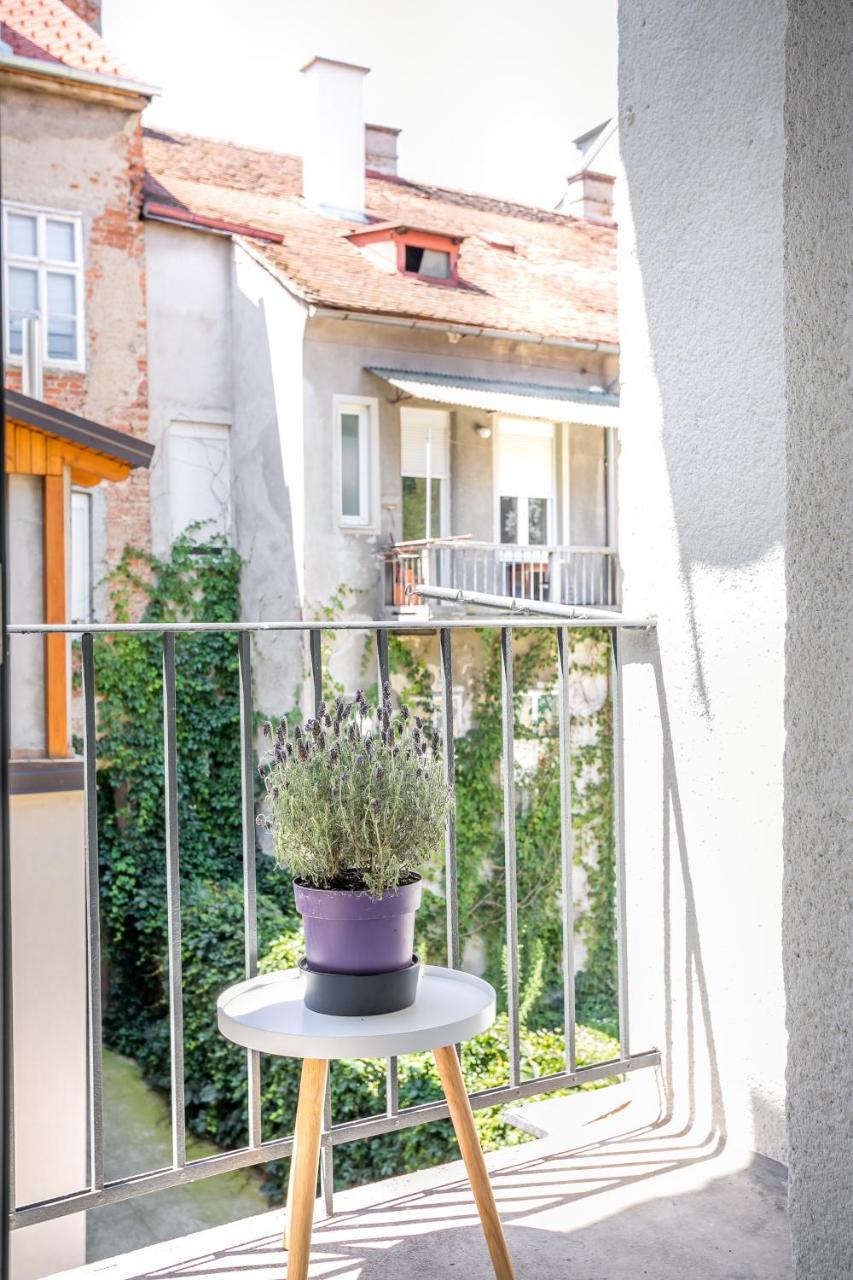 Go2Zagreb Chick Apartment Private Parking Available Exterior foto